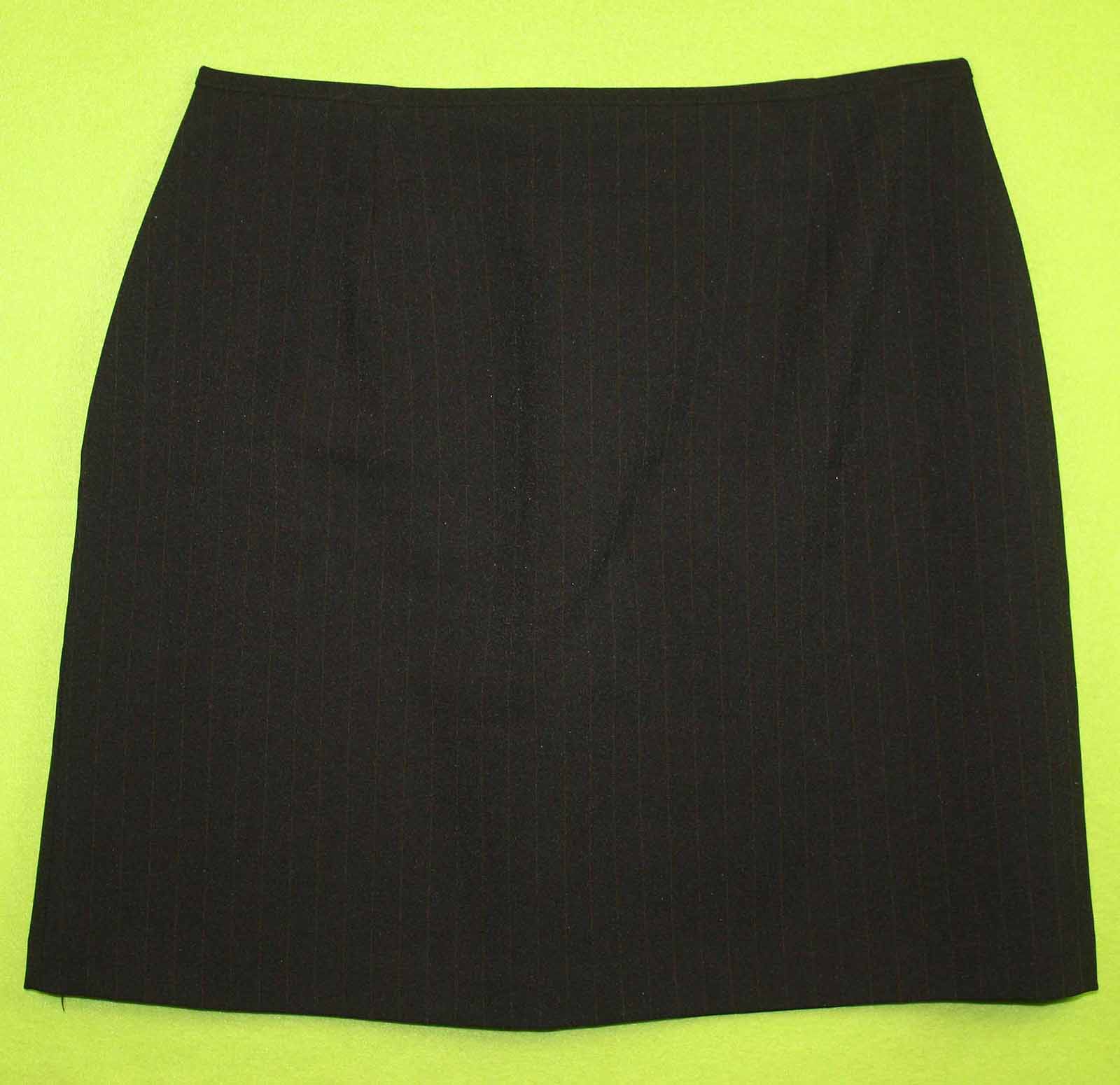 Nice Black & White pinstripe sz 11 / 12 Juniors Womens Carreer Office